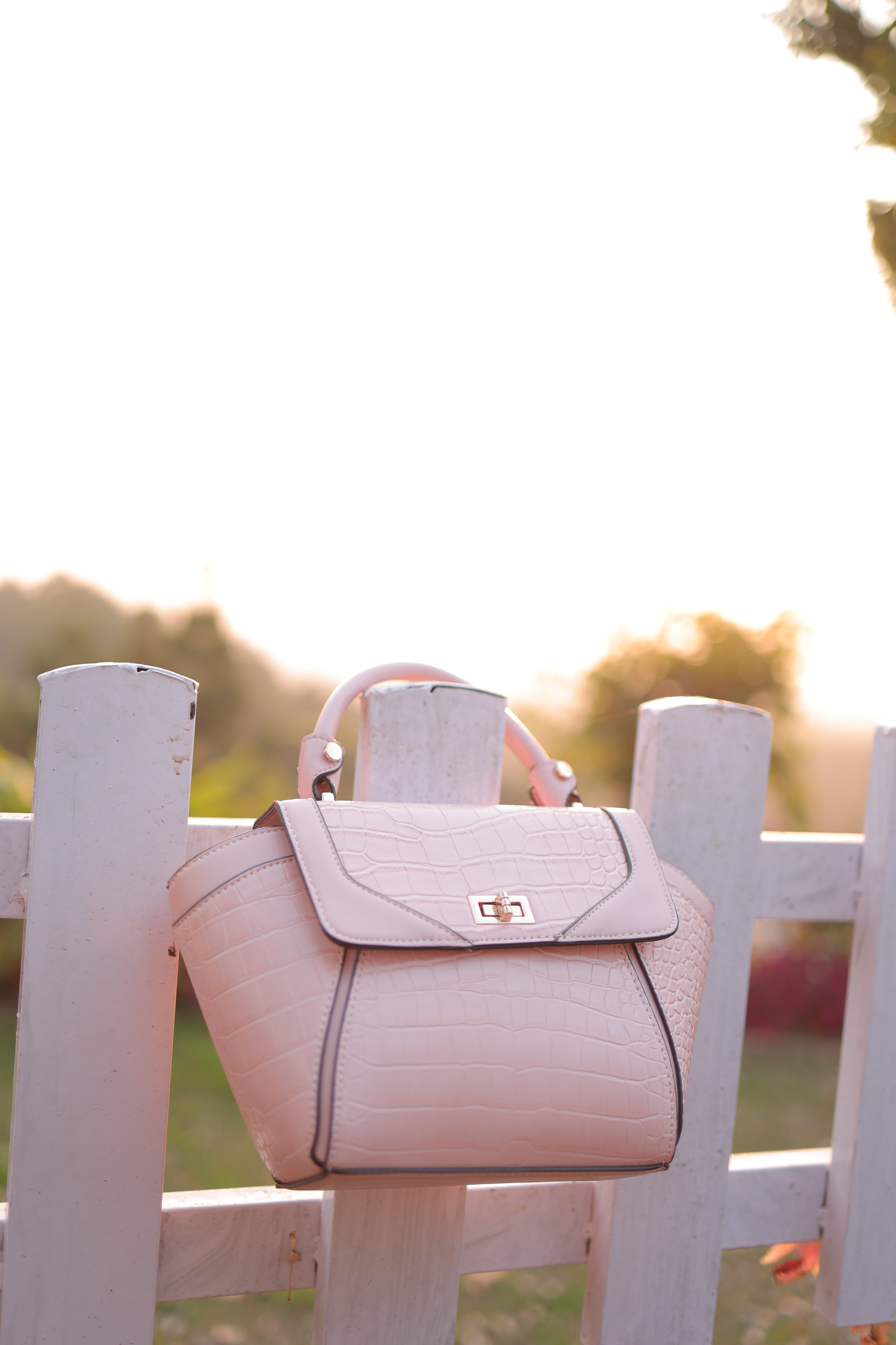 Lolita Crossbody Bag - Pink